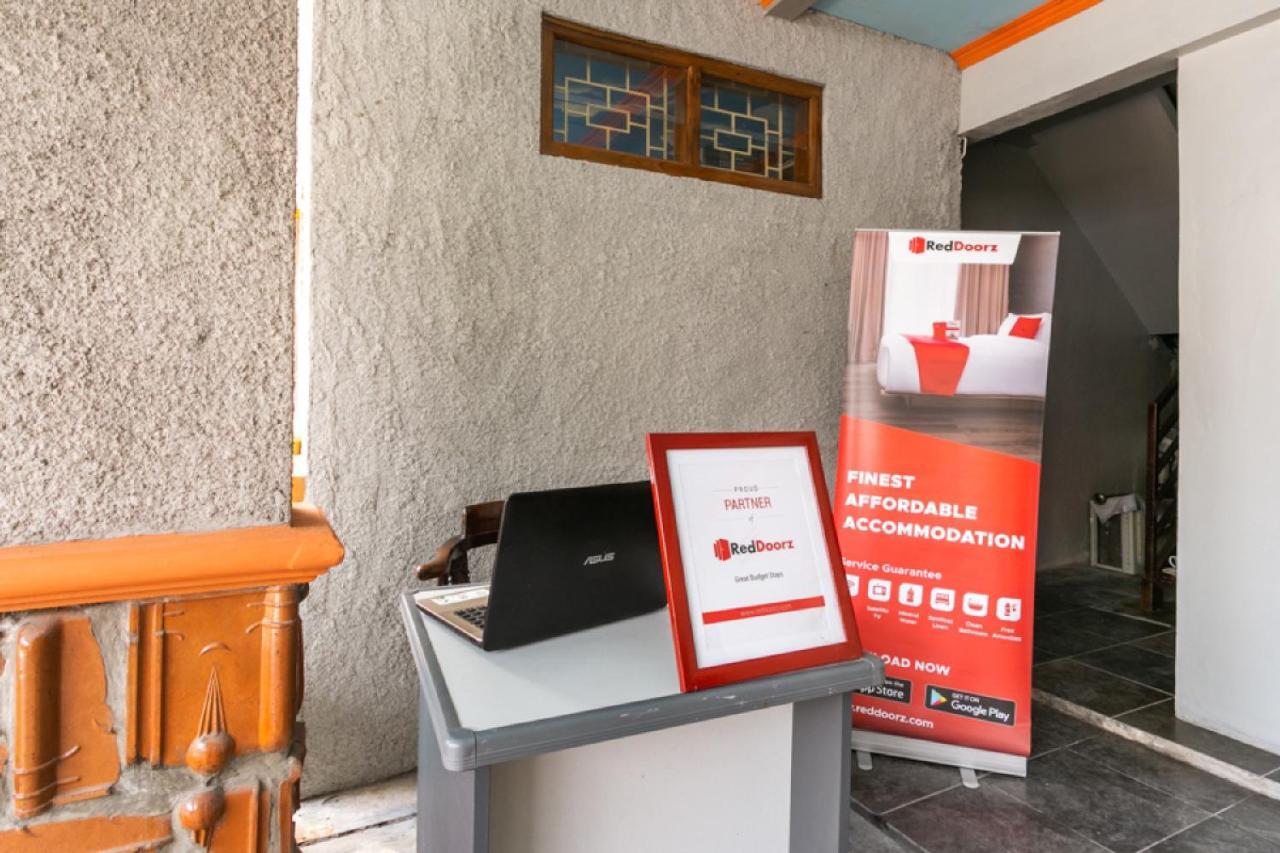 Reddoorz Syariah Near Stadion Manahan Solo 2 Exterior photo