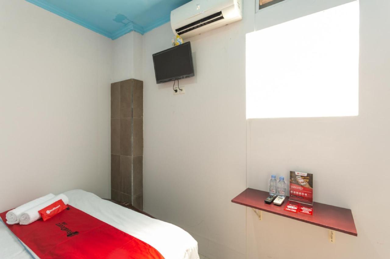 Reddoorz Syariah Near Stadion Manahan Solo 2 Exterior photo